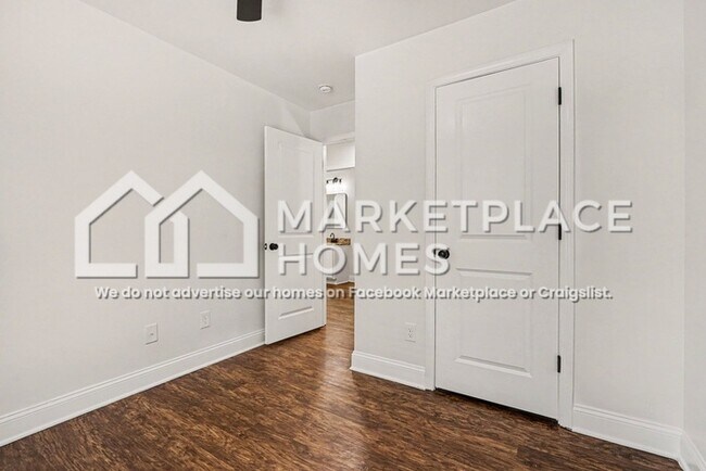 Building Photo - 835 Johnson St