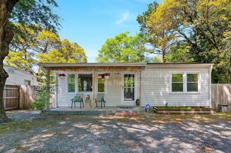 Building Photo - 5009 Park Ave