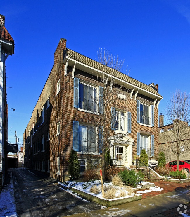 Primary Photo - Knickerbocker Apartments