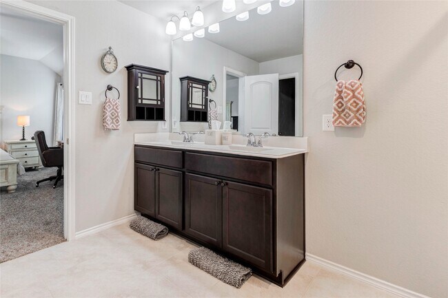 Building Photo - 23810 Rivage Ridge Dr