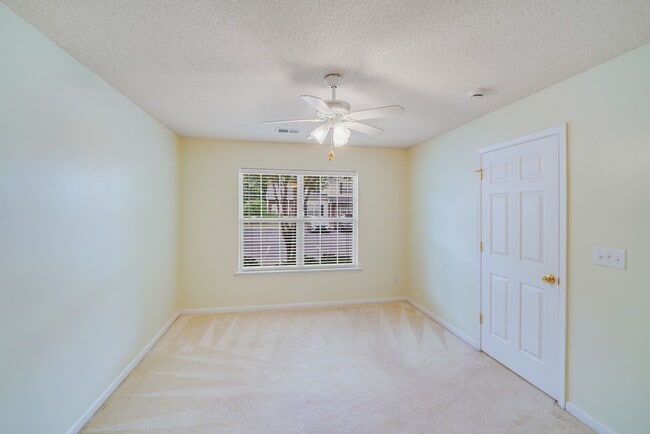 Building Photo - 15021 Deshler Ct