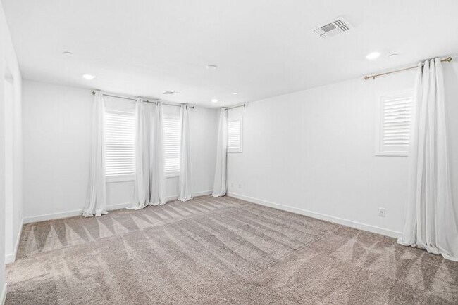 Building Photo - Beautiful 4-Bedroom Inspirada Home with Loft, Upgraded Kitchen & Private Backyard