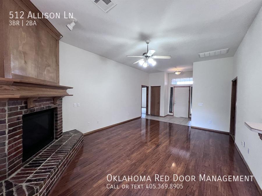 Building Photo - 512 Allison Ln