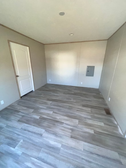 Building Photo - 101 Ash St