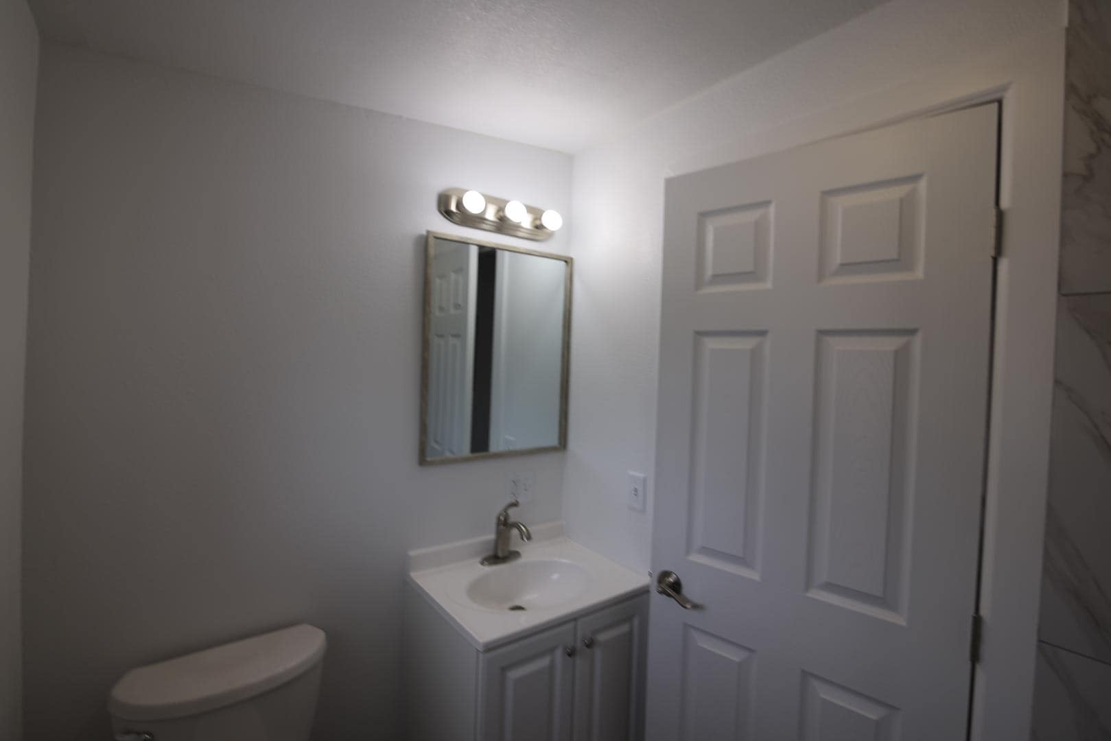 Main Bathroom - 635 Elm Ave