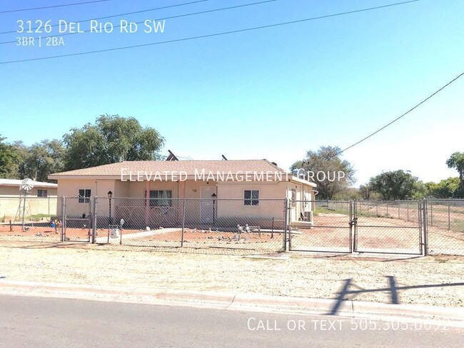 Building Photo - 3 Bedroom in Del Rio Acres/South Valley. L...