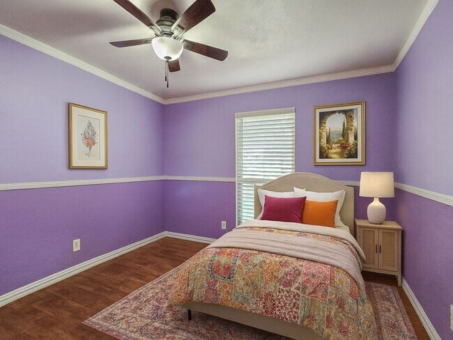 Building Photo - 4BR SFR • Fireplace • 2-Car Garage • Dallas 75249