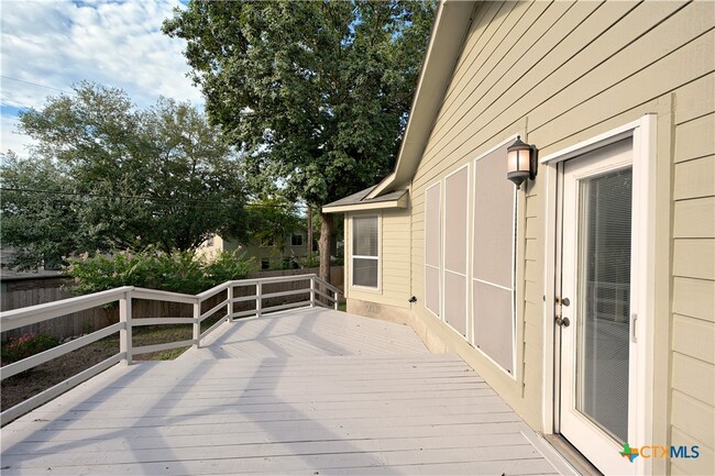 Building Photo - 1180 Berry Creek Dr