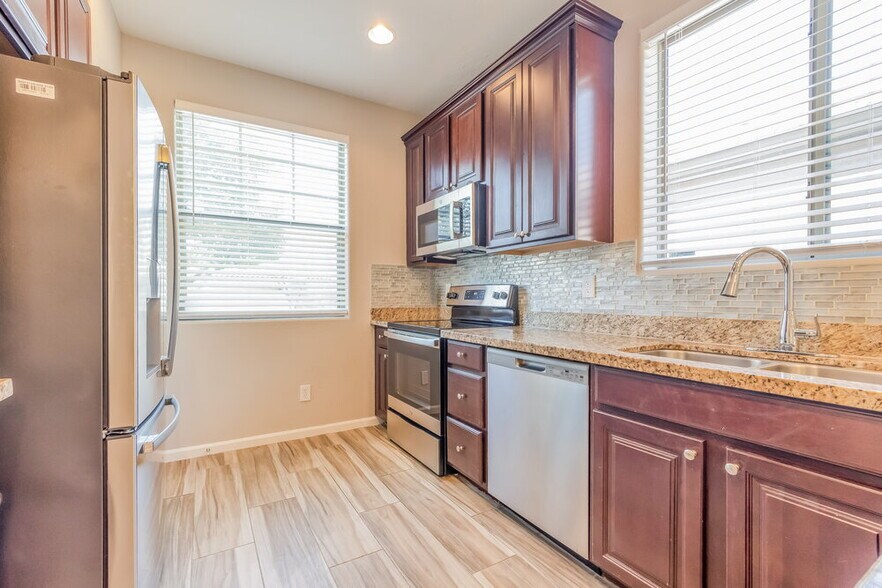 Building Photo - 3049 S Sailors Way