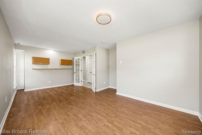 Building Photo - 6096 Darramoor Rd