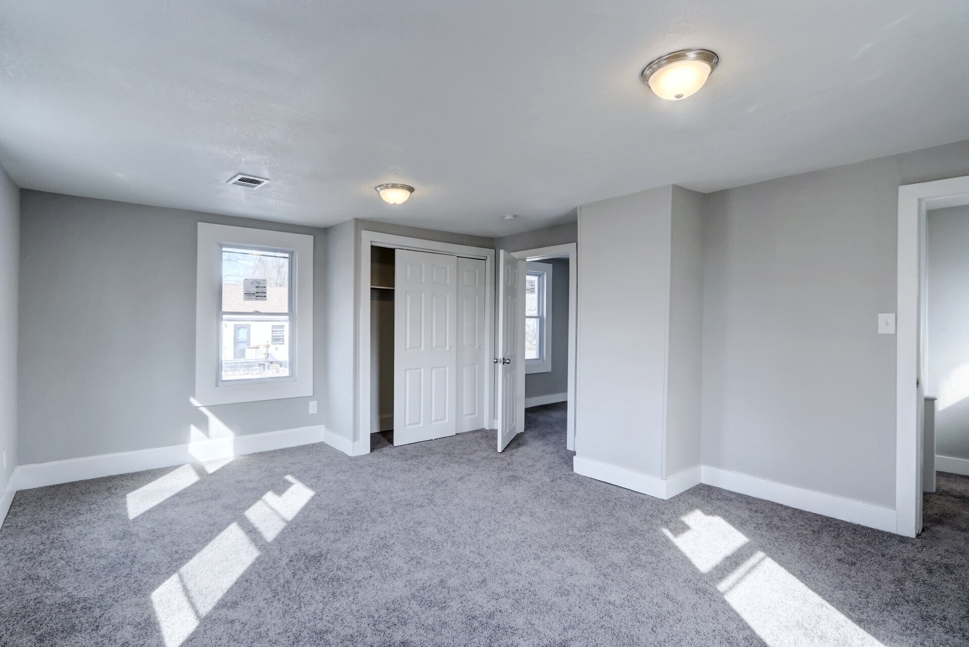 Building Photo - 505 E Wall St