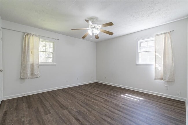 Building Photo - 926 Live Oak Ct