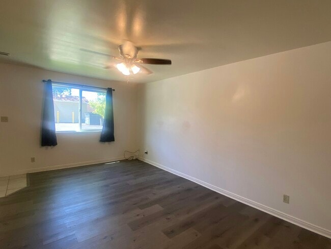 Building Photo - 169 N 300 E