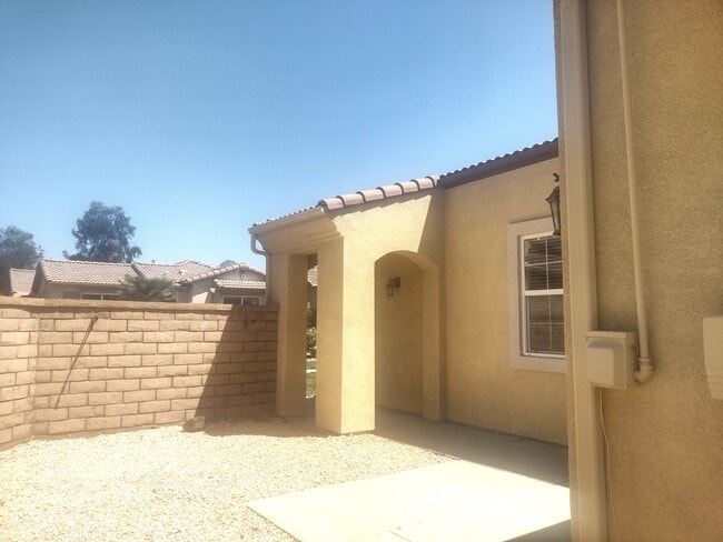 Building Photo - 8256 Triplett Ln