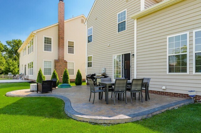 Building Photo - 8366 Marwithe Pl