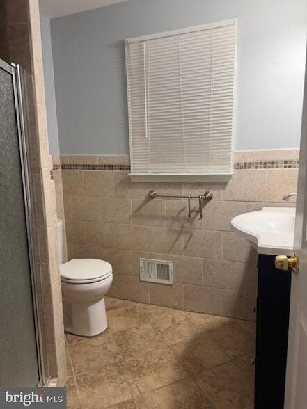 Building Photo - 710 Halstead Rd