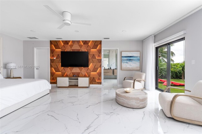 Building Photo - 21230 NE 25th Ct