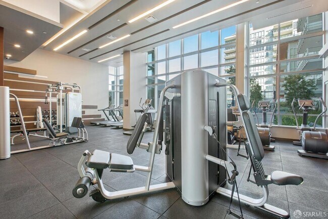 Building Photo - 708 Long Bridge St