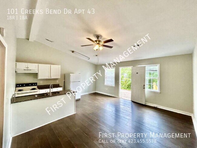 Building Photo - 101 Creeks Bend Dr