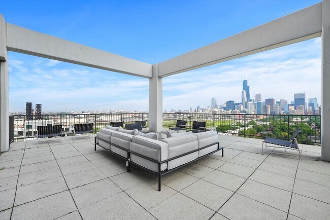 Building Photo - 1530 S State St