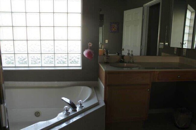 Building Photo - 4050 Bluff Harbor Way
