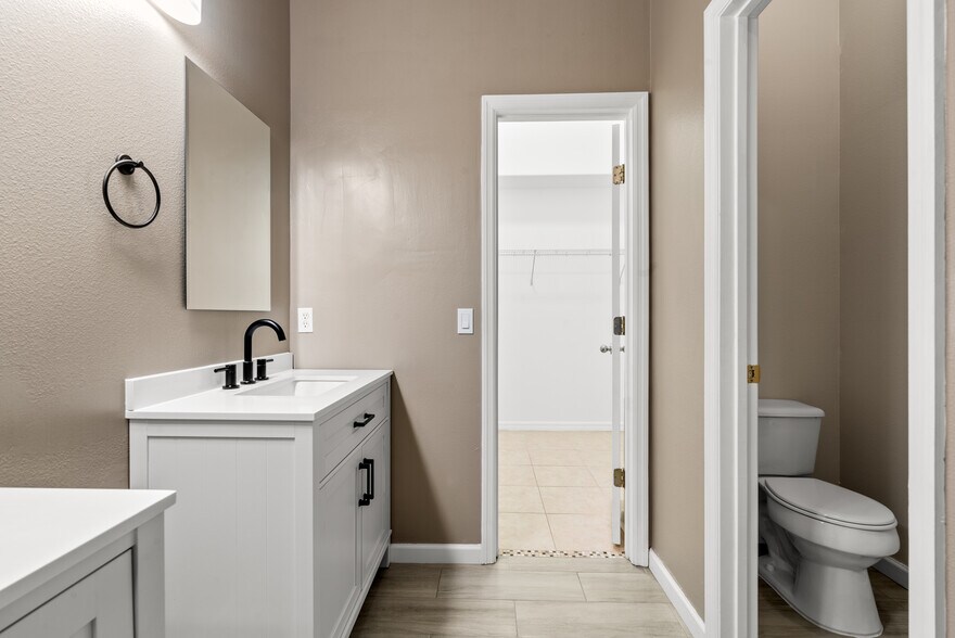 Building Photo - 2817 Moultrie Creek Dr