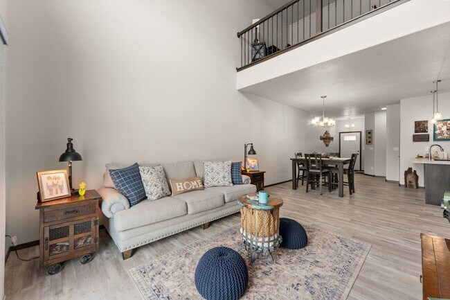 Building Photo - 4500 E Whisper Ridge Pl