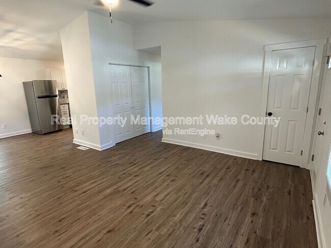 Building Photo - 2325 Quartz Ct