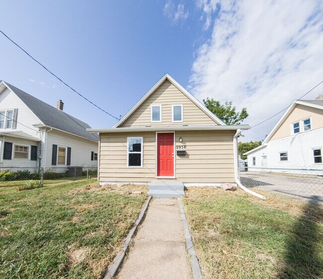 Building Photo - 2936 Dean Ave