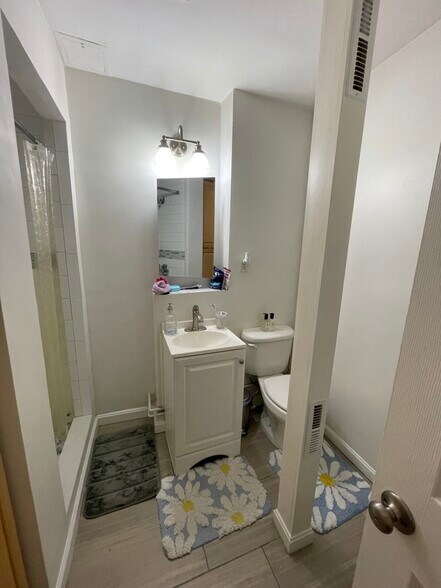 Building Photo - 2 Kilmarnock St