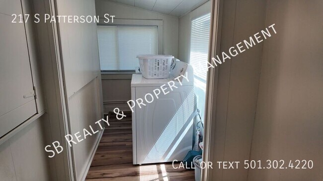Building Photo - 217 S Patterson St