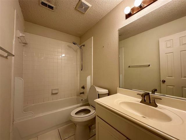 Building Photo - 8240 Fountain Ridge Dr