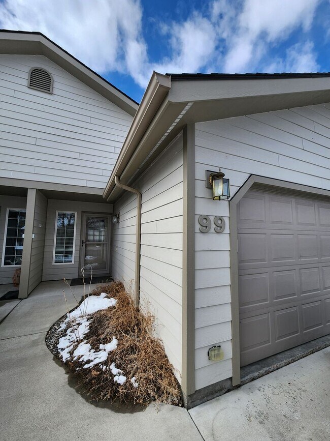 Building Photo - Beautiful 3 Bedroom, 2 Bathroom Home in Aspen Place!