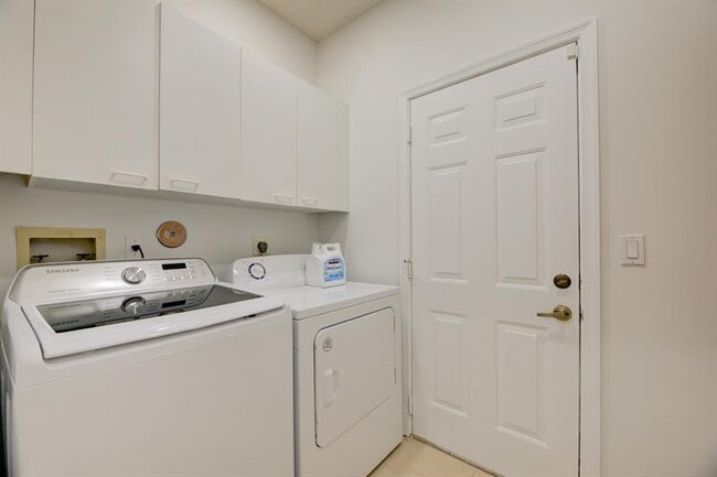 Building Photo - 724 NW 155th Terrace