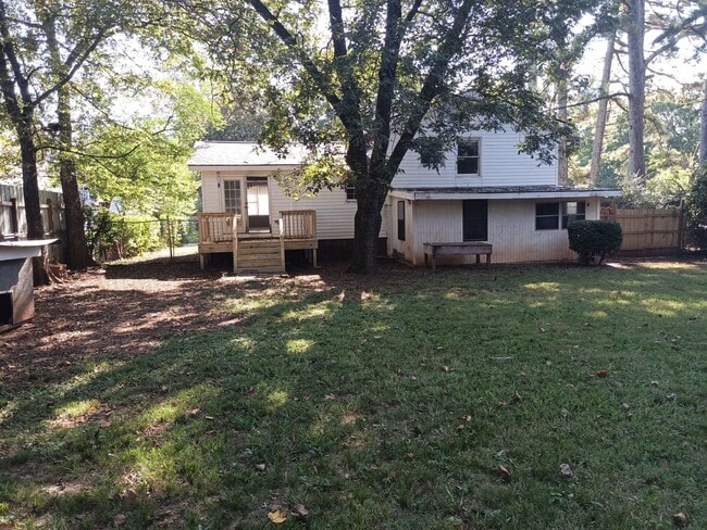 Building Photo - Half off first month rent move in special