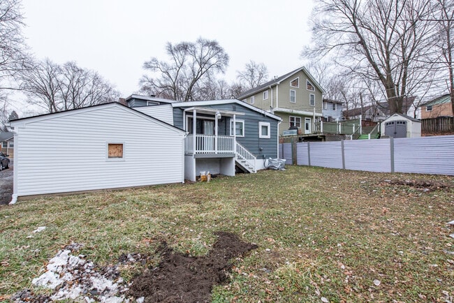 Building Photo - 510 Forest Glen Dr