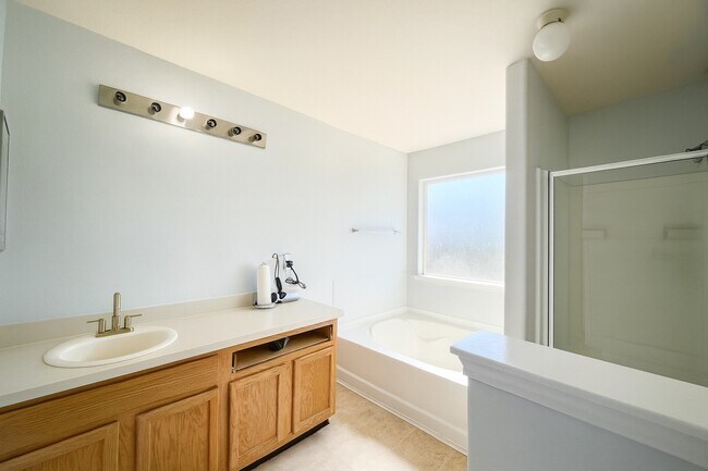 Building Photo - 18311 Olive Leaf Dr