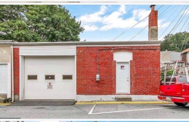 Building Photo - 29 N 23rd St