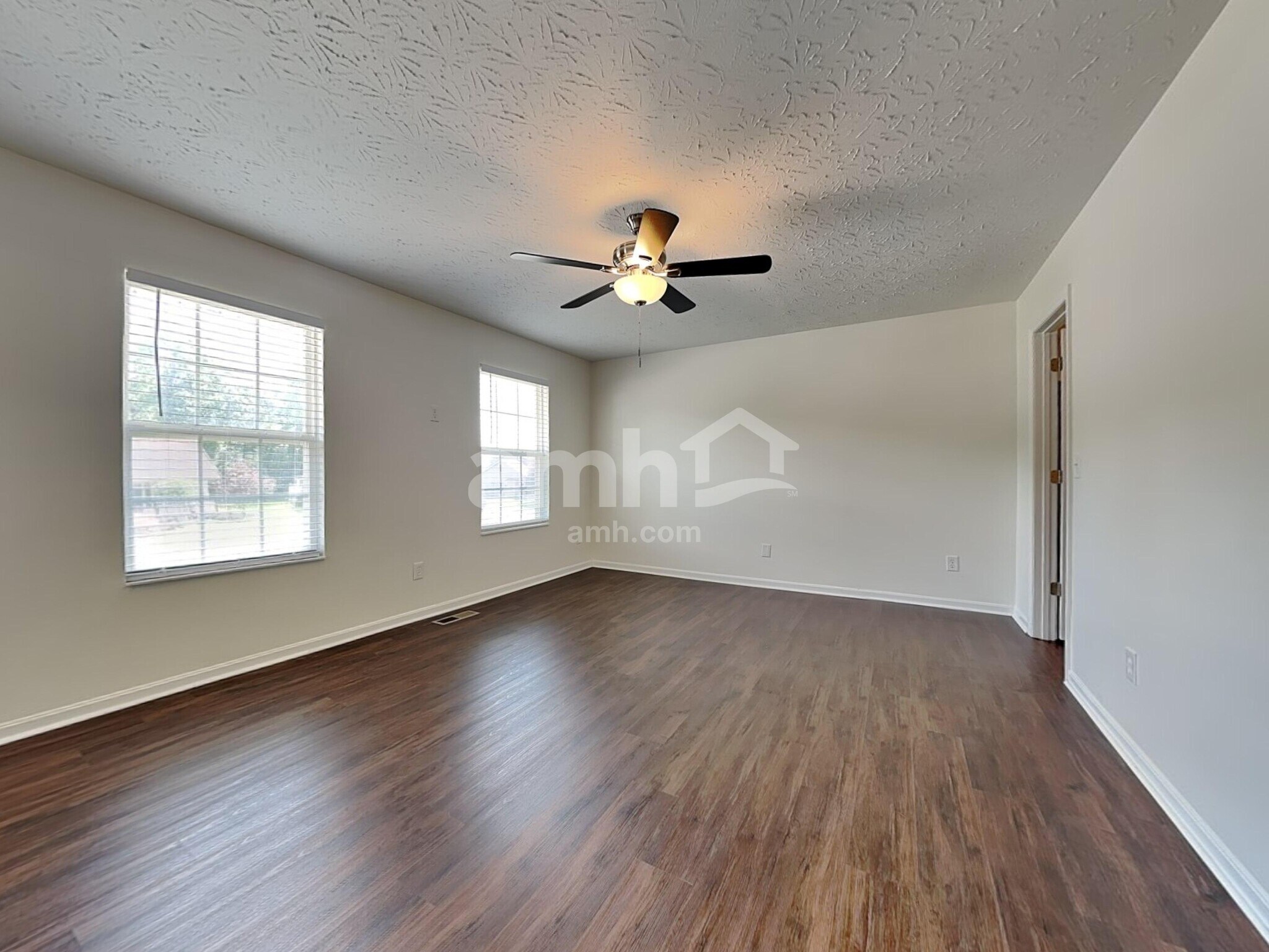 Building Photo - 6287 Glenmont Dr