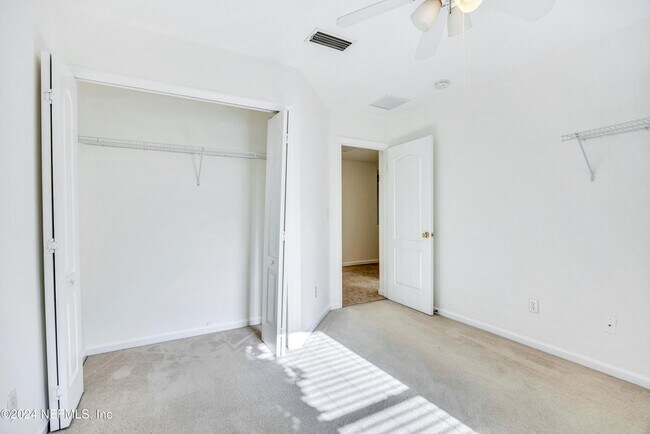 Building Photo - 657 MacKenzie Cir