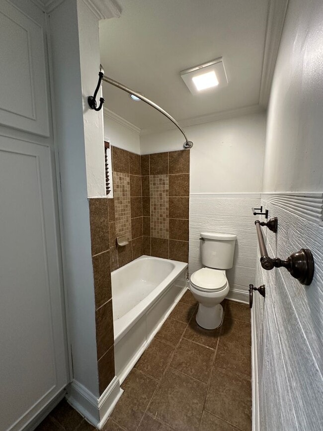 Building Photo - Village of West Greenville home with a lar...