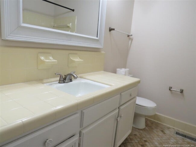 Building Photo - 7133 Hallstead Cir