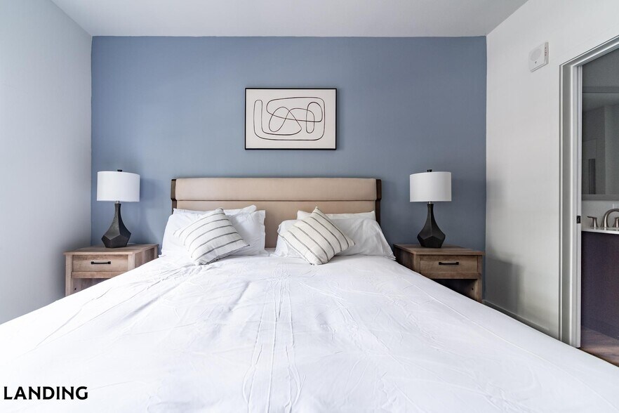 Building Photo - 1225 Utica Dr