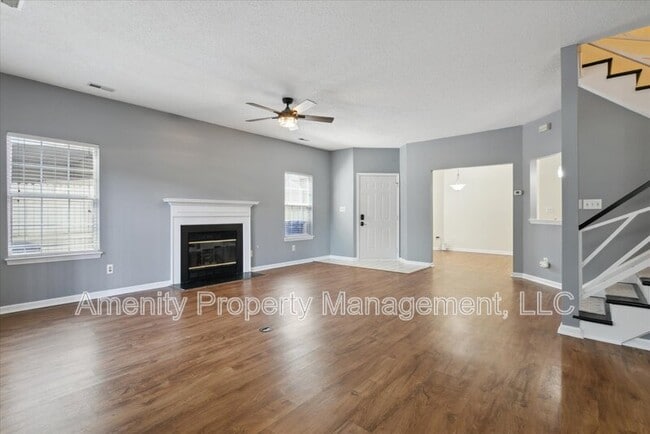 Building Photo - 1628 Willow Cv