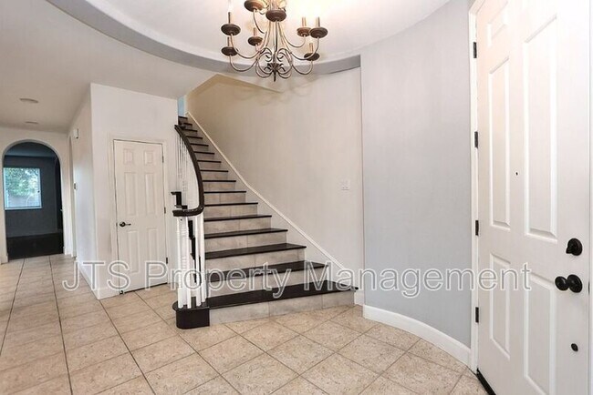 Building Photo - 5602 Jerry Litell Way