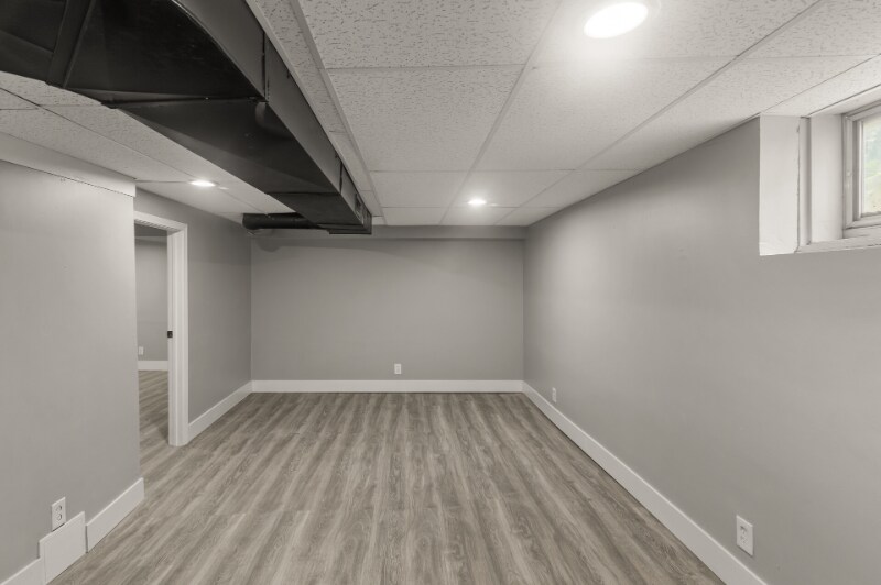 Building Photo - 1714 N Vincent Ave