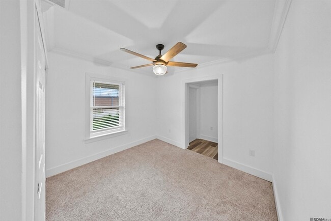 Building Photo - 105 3rd St