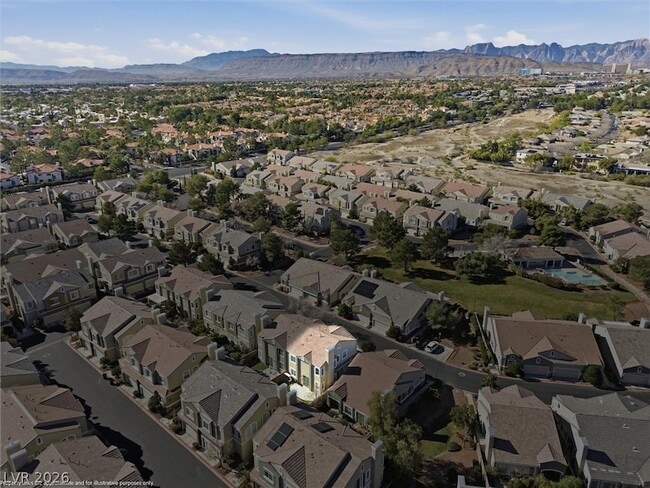 Building Photo - 972 Prestwick St