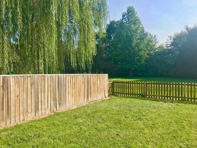 Building Photo - 4481 Redcliff N Ln