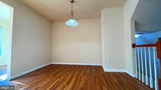 Building Photo - 7063 Oak Grove Way